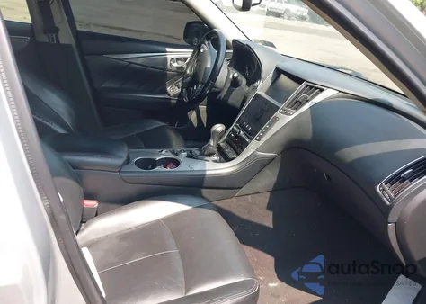 2015 Infiniti Q50 Premium z USA, uszkodzony, nr VIN JN1BV7AP6FM354690